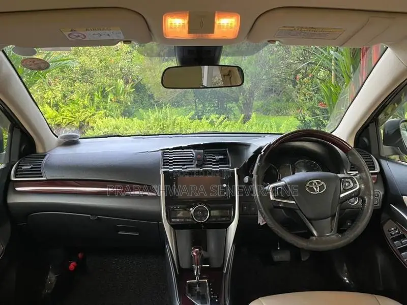 Toyota Premio 2017