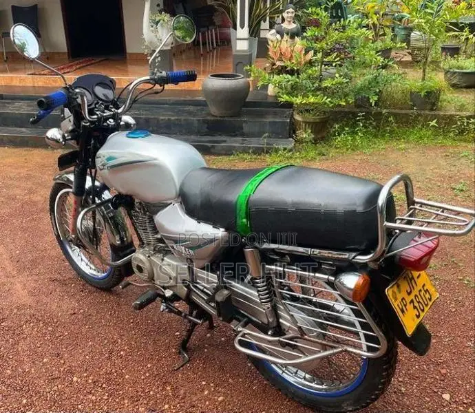 Bajaj Boxer 2005