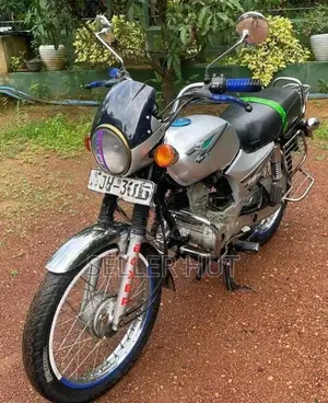 Bajaj Boxer 2005