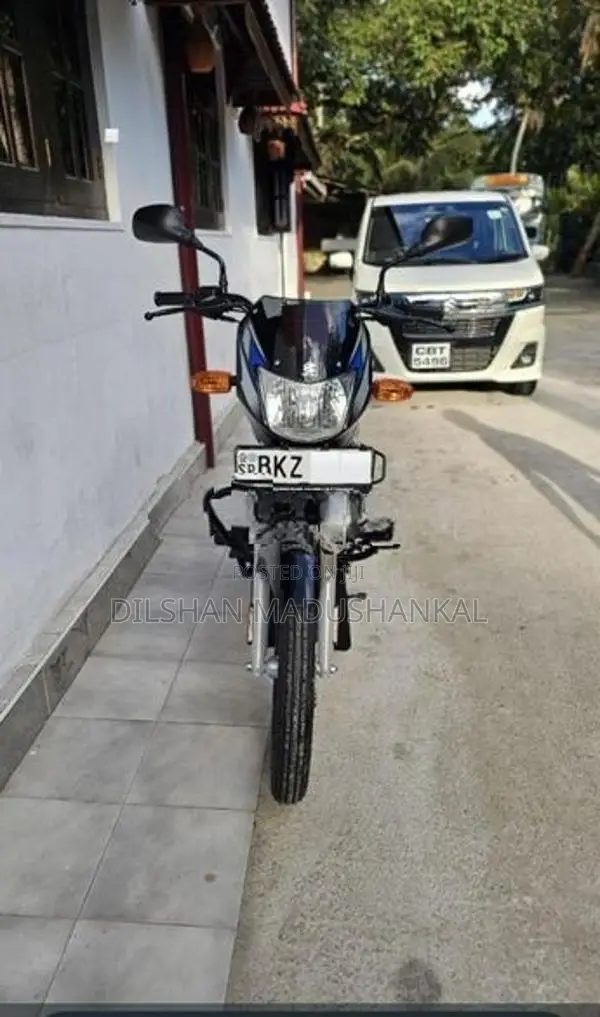 Bajaj CT100 2026
