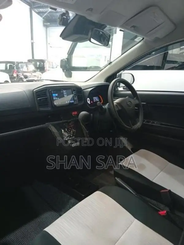 Daihatsu Mira L 2023