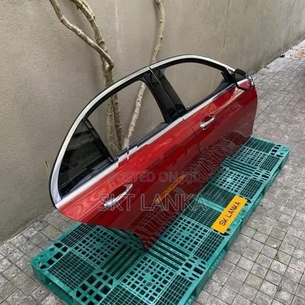 Genuine Mercedes E200 AMG 2019 W213 Driver Doors Side Mirror Camera