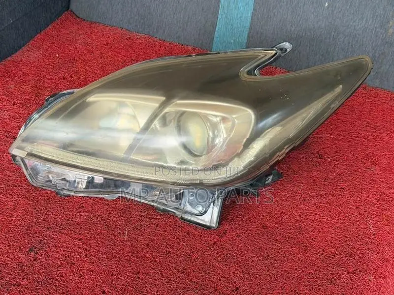 Prius 30 Shenon Headlight– Left –4752 – Japan