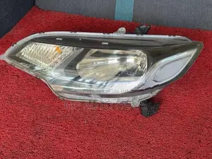Honda Fit GP5 Headlight – Left W0349 Japan Used