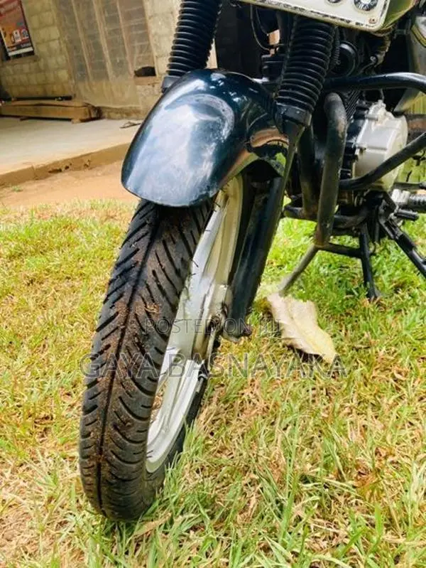 Bajaj Platina 2016