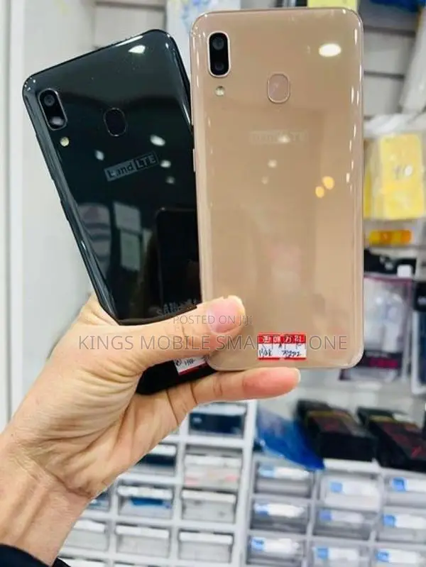 Samsung Galaxy A20 32GB (Used)