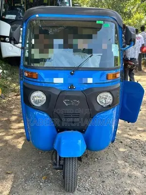 Bajaj RE 236 4stock 2026