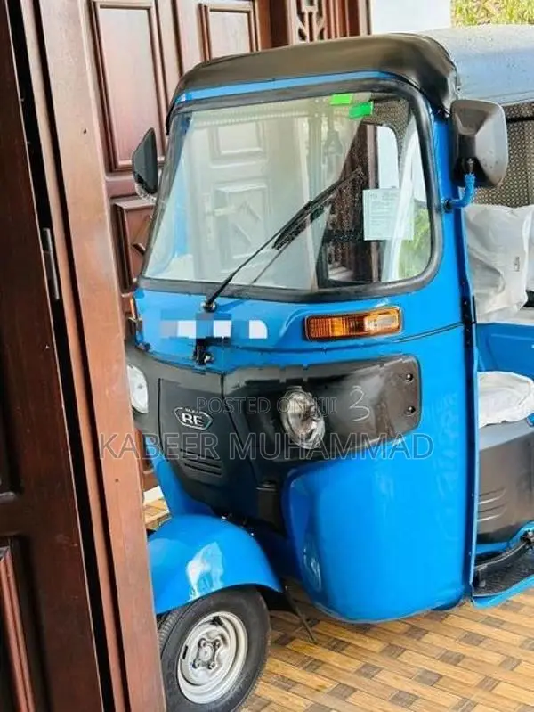 Bajaj RE 236 4stock 2026