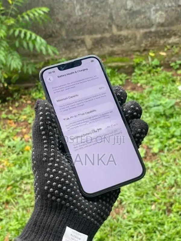 Apple iPhone 13 (Used)