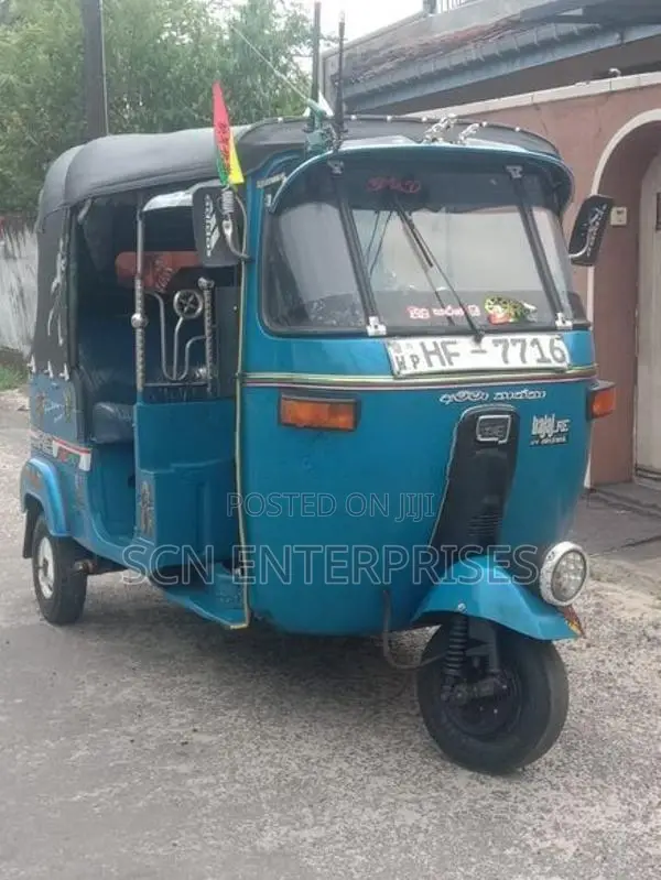 Bajaj RE 2003