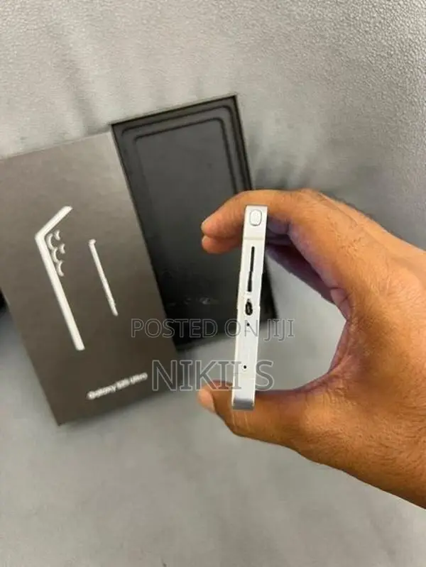 Samsung Galaxy S25 Ultra (Used)