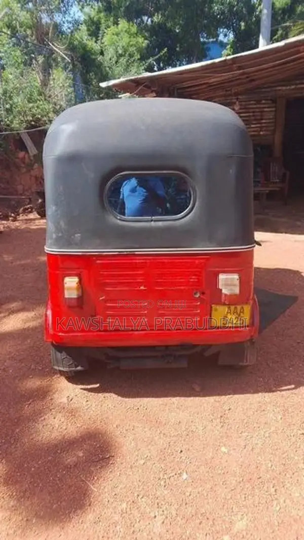Bajaj RE 2013