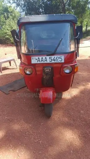 Bajaj RE 2013