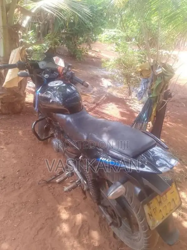 Bajaj Pulsar 180 2010