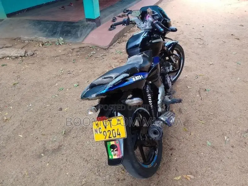 Bajaj Pulsar 180 2010