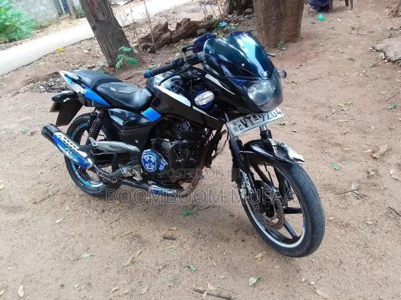 Bajaj Pulsar 180 2010