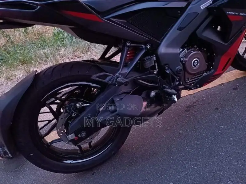 Bajaj Pulsar RS200 2026
