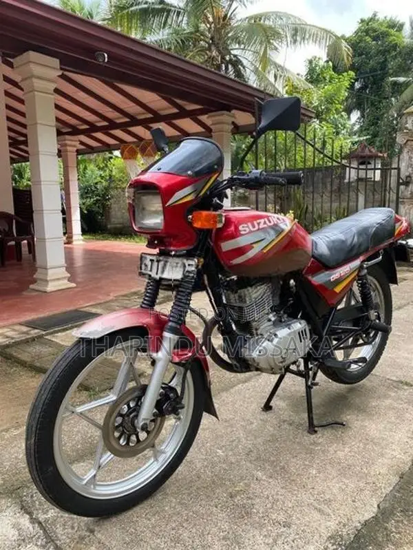 Suzuki GS 125 2004