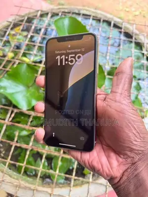 Apple iPhone XS (Used)