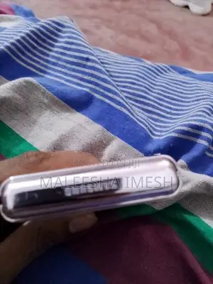 Samsung Galaxy Z Flip (Used)