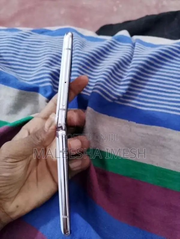 Samsung Galaxy Z Flip (Used)