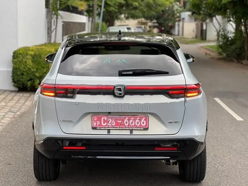 Honda Vezel Z Play Moonroof 10sp 2026