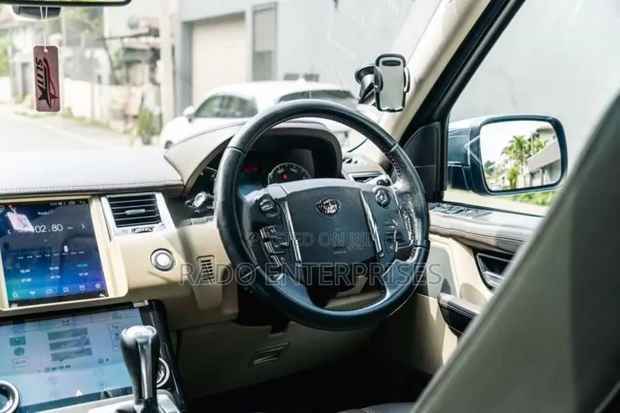 Land Rover Range Sport SUPERCHARGED HSE 2011