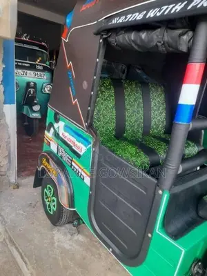 Bajaj RE 2 Stock 2005