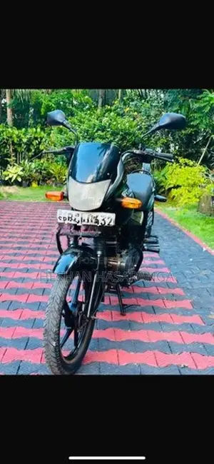 Bajaj Platina 100 2015