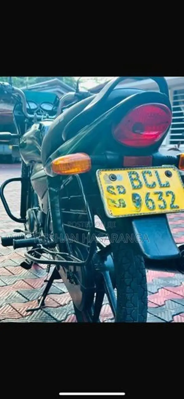 Bajaj Platina 100 2015