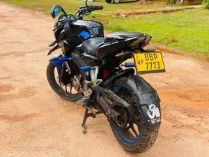 Bajaj Pulsar NS200 2015