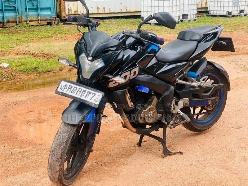 Bajaj Pulsar NS200 2015