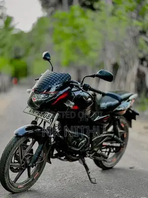 Bajaj Pulsar 180 2011