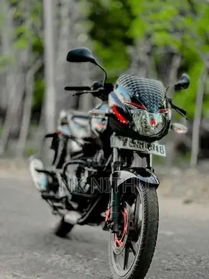 Bajaj Pulsar 180 2011