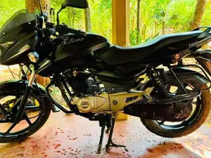 Bajaj Pulsar 150 2015