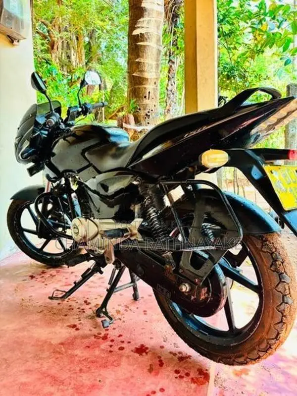 Bajaj Pulsar 150 2015