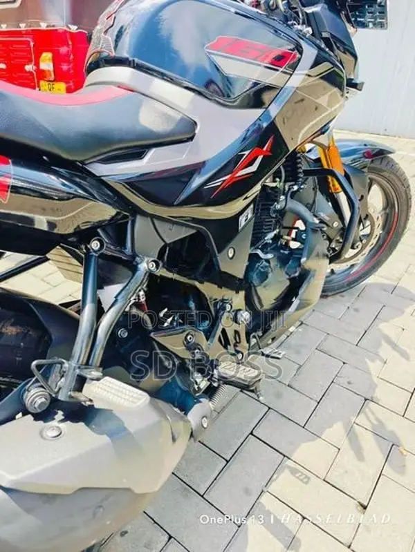 Hero Hunk 160R 4V 2026