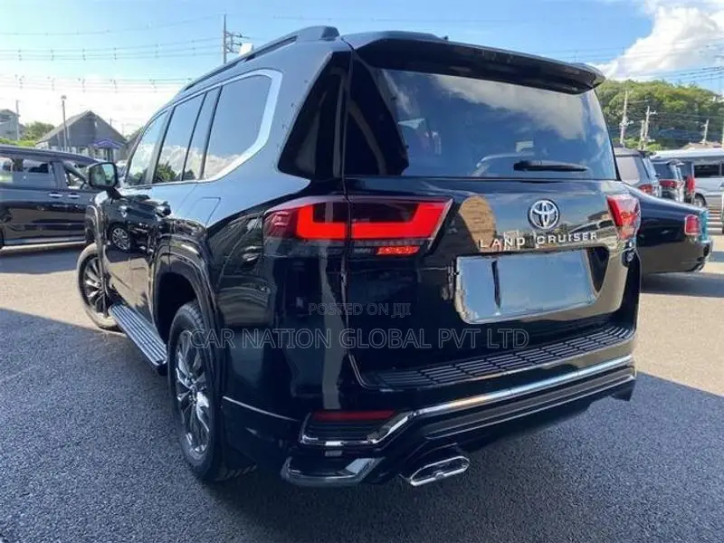 Toyota Land Cruiser LC 300 “ZX” DIESEL 2026
