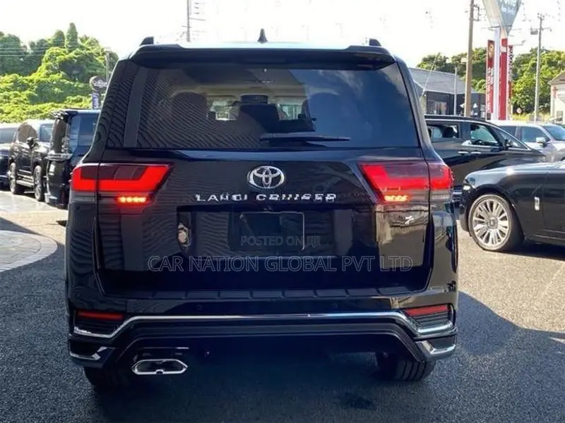 Toyota Land Cruiser LC 300 “ZX” DIESEL 2026
