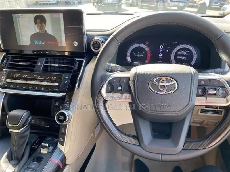 Toyota Land Cruiser LC 300 “ZX” DIESEL 2026