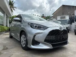 Toyota Yaris X Grade 2025