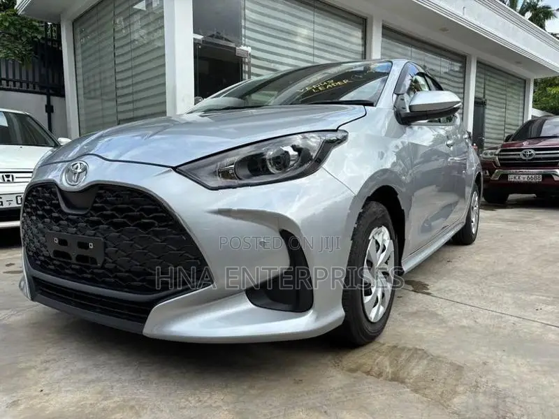 Toyota Yaris X Grade 2025