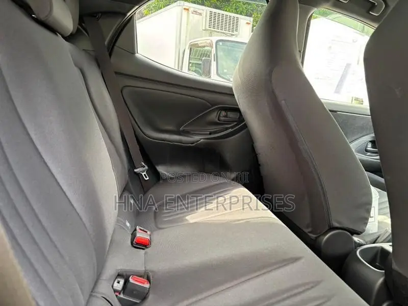 Toyota Yaris X Grade 2025