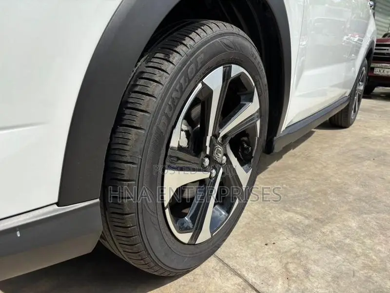 Toyota Raize Z Hybrid 2025