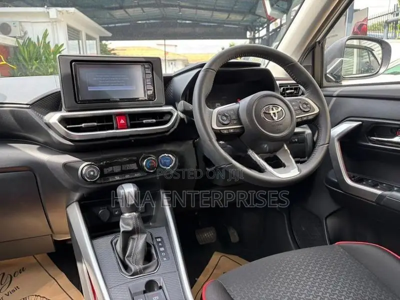 Toyota Raize Z Hybrid 2025