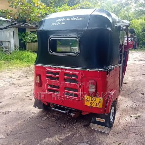 Bajaj RE 2010