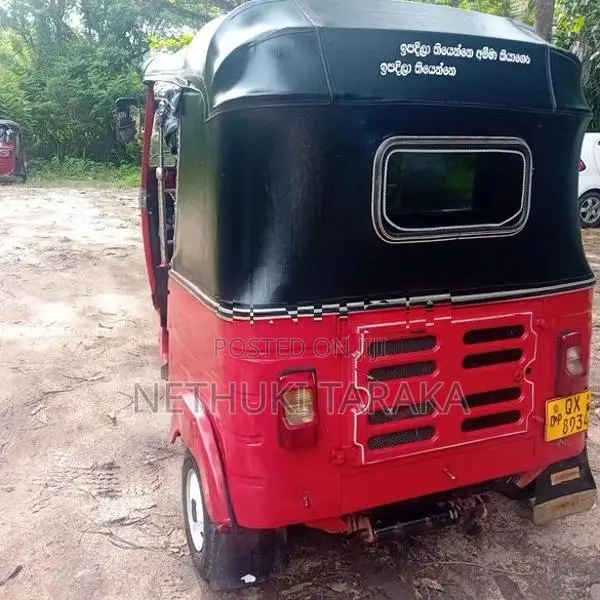 Bajaj RE 2010