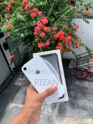 Apple iPhone XR (Used)