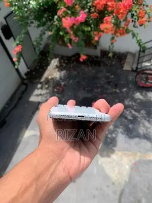 Apple iPhone XR (Used)