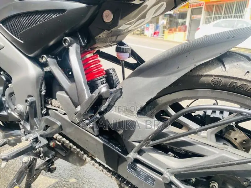 Bajaj Pulsar NS200 2025